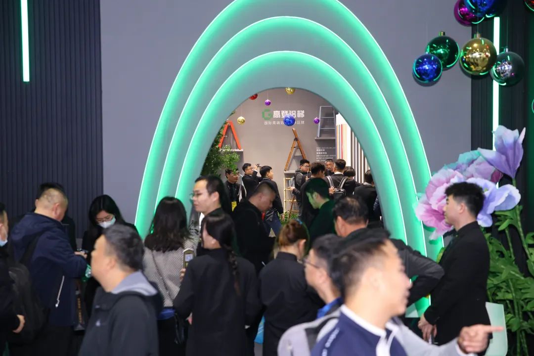 变局 突围 | 直击第30届门窗幕墙博览会乐虎国际lehu88展会现场
