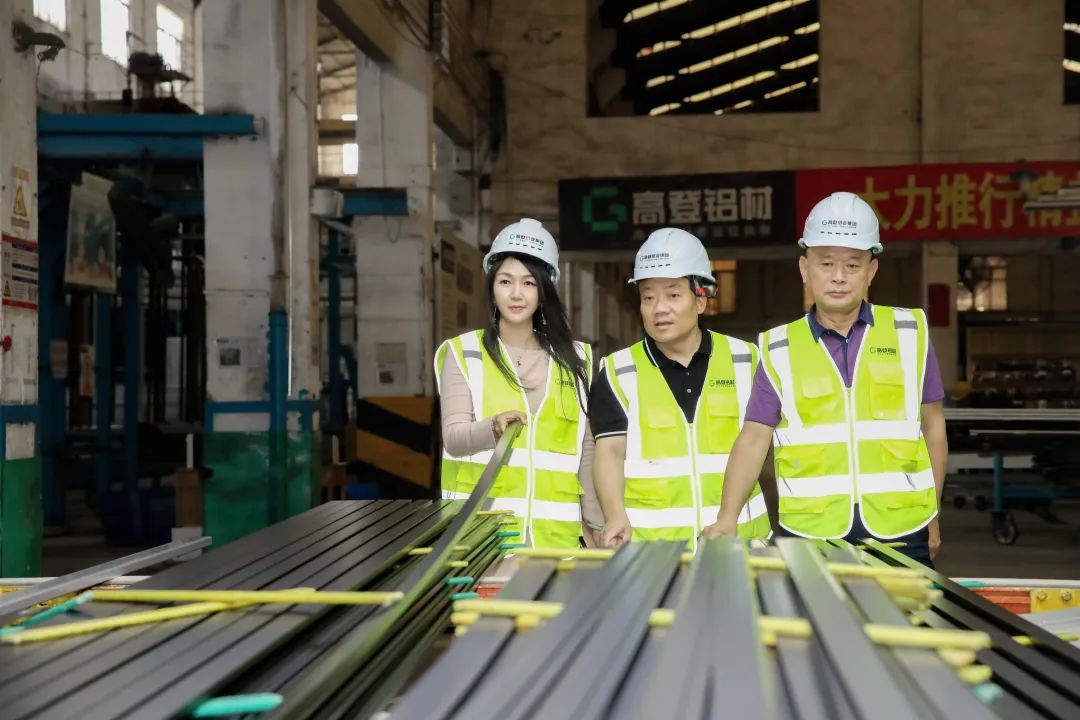 热烈欢迎中国金属结构协会宋为民秘书长等一行领导到乐虎国际lehu88调研指导工作