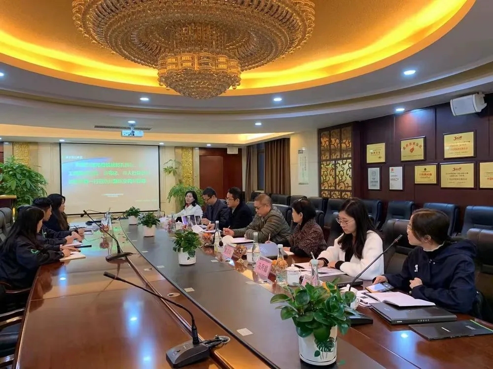 肇庆市工商联党组书记一行到乐虎国际lehu88铝业调研