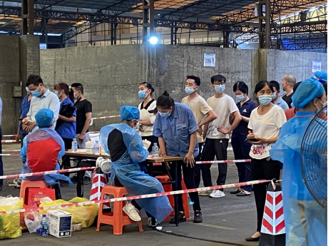 乐虎国际lehu88志愿者为肇庆助力